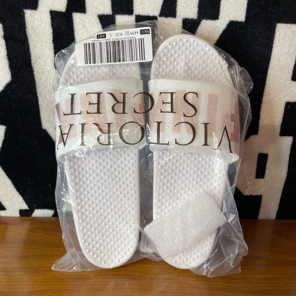 Victoria’s Secret PINK Glitter Rose Gold Logo Slide Sandals NEW VS PINK - Picture 2 of 7